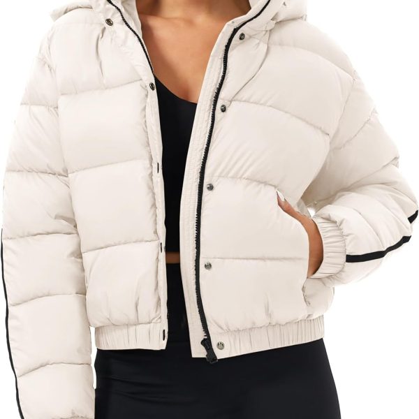 Womens Cropped Puffer Jacket Hooded Quilted Contrast Trim Short Down Coats Outerwear Winter Outfits